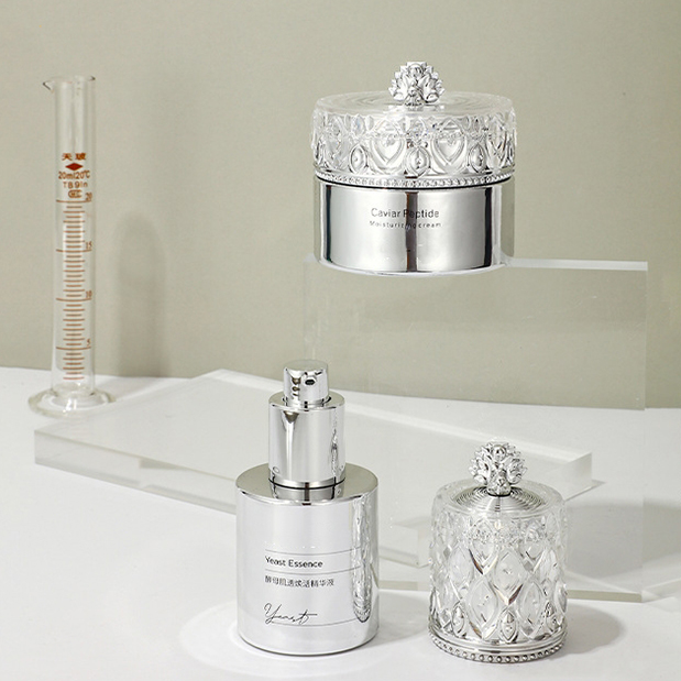 Sự cân bằng tinh tế trong thiết kế chai nước hoa thủy tinh: sự kết hợp giữa tính thực tế và tính nghệ thuật