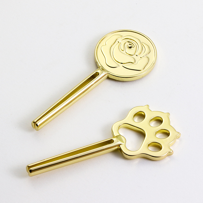 Thiết kế độc đáo của máy ép ống hợp kim kẽm hình chân mèo cho thức ăn cho mèo Thiết kế độc đáo của máy ép ống hợp kim kẽm hình chân mèo cho thức ăn cho mèo